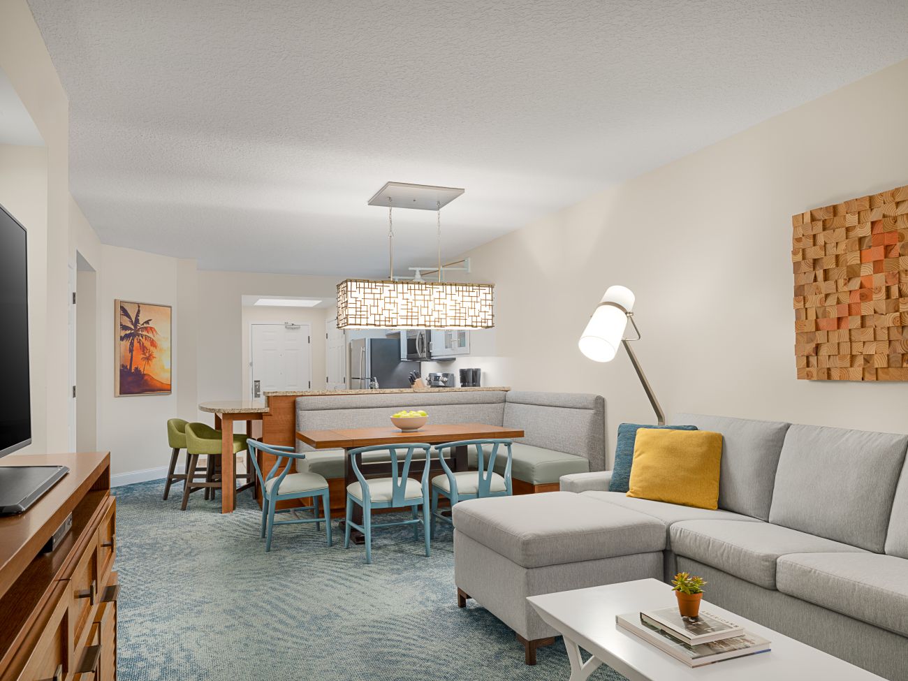 Dining Room and Kitchen (1- or 2-Bedroom Villa)